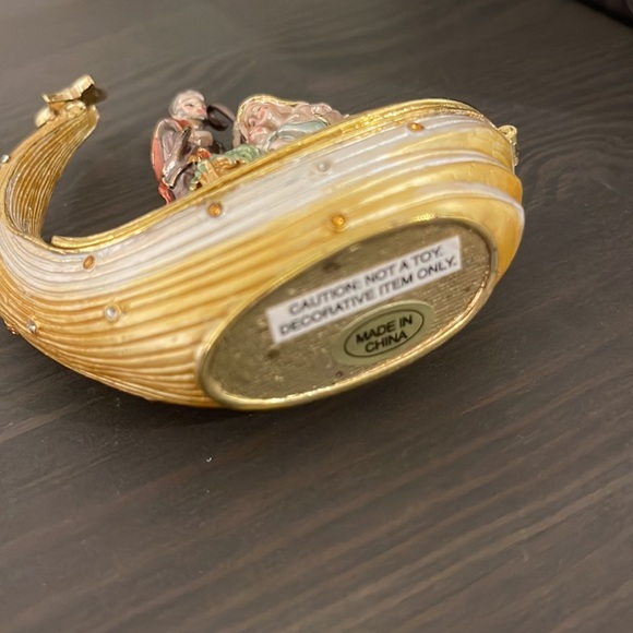 NEW✨Museum Of the Bible "Christmas Nativity Scene" Trinket Box - Picture 8 of 9